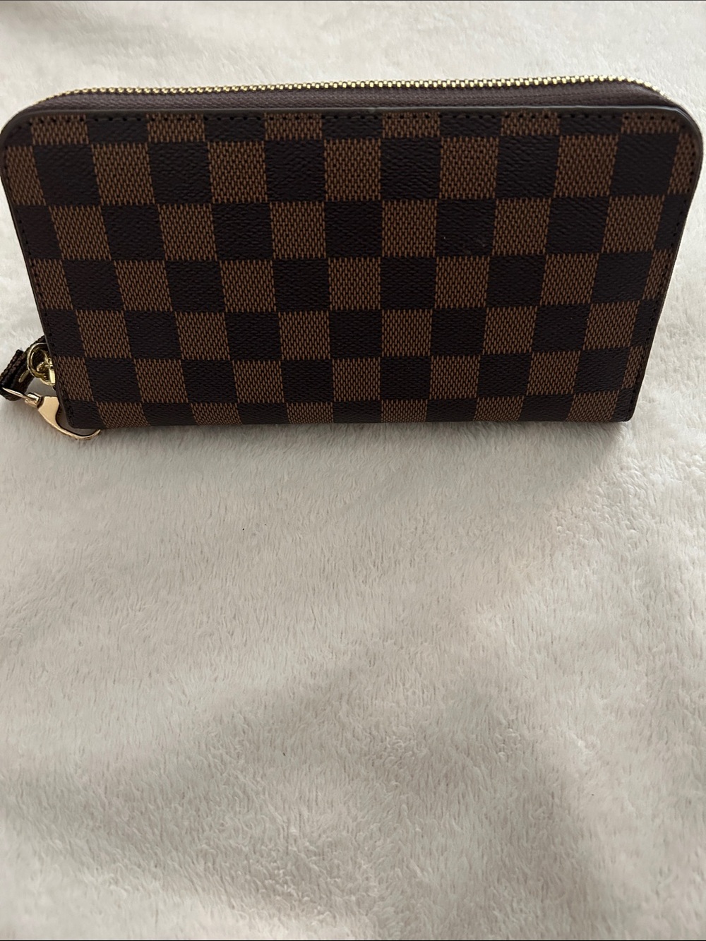 Brown Checkered Zip-Around Wallet w/wrist carry